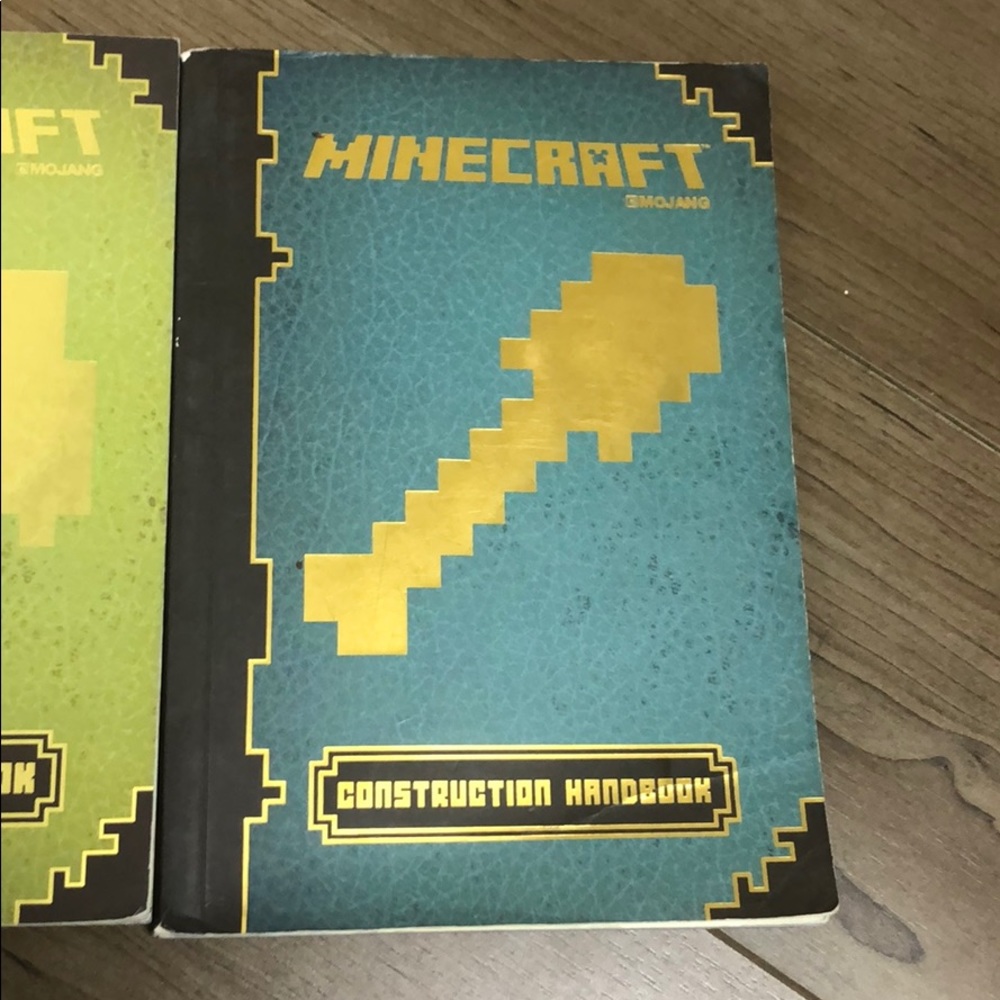 3 Minecraft Handbooks - Picture 5 of 10